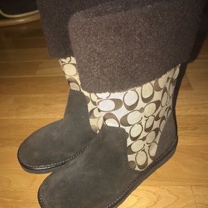 Brown coach fur boots